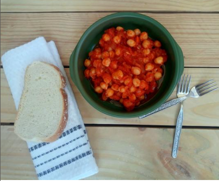 Easy and Delicious Chickpeas with American Sauce Recipe